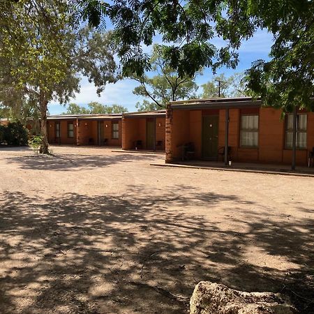 Territory Manor Motel & Caravan Park Mataranka Εξωτερικό φωτογραφία