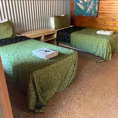 Territory Manor Motel & Caravan Park Mataranka Εξωτερικό φωτογραφία