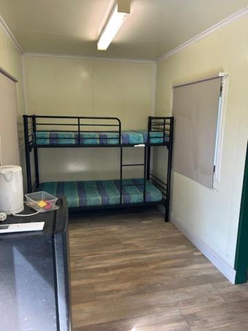Territory Manor Motel & Caravan Park Mataranka Δωμάτιο φωτογραφία