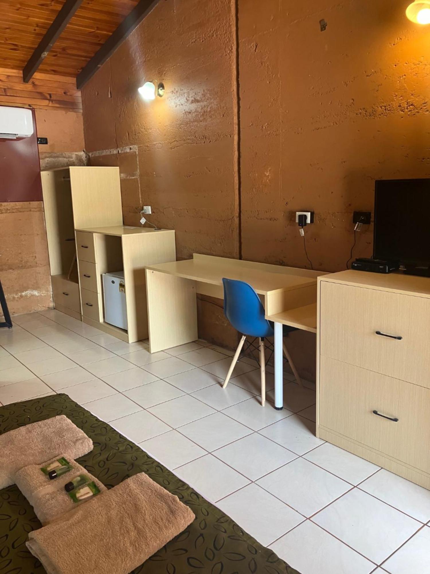 Territory Manor Motel & Caravan Park Mataranka Δωμάτιο φωτογραφία