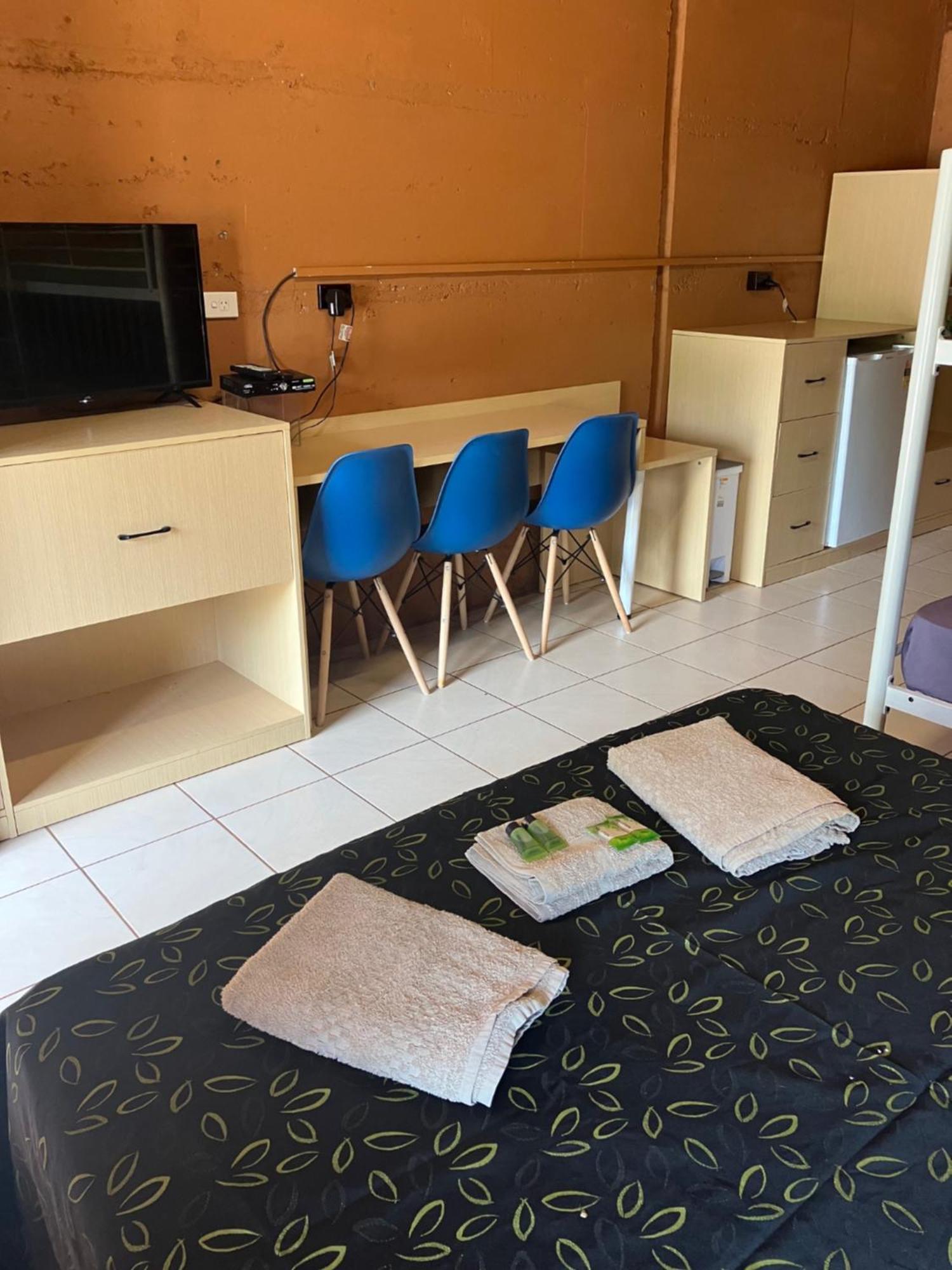 Territory Manor Motel & Caravan Park Mataranka Δωμάτιο φωτογραφία